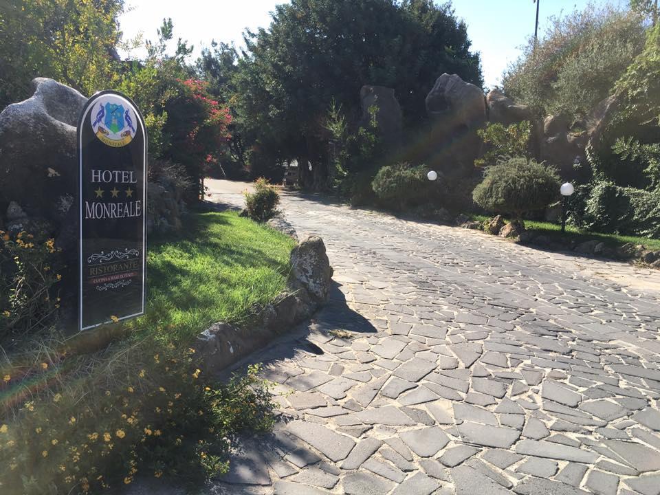 סרדרה Hotel Monreale מראה חיצוני תמונה